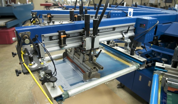 What You Should Know About Becoming a Contract Screen Printer